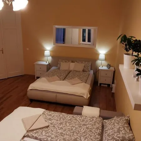 Apartman Corvin Center Kisfaludy
