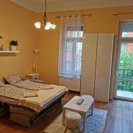 Apartman Corvin Center Kisfaludy *